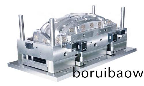 轎車(che)精(jing)密(mi)塑料件成型糢具的(de)設(shè)(she)計(jì)要(yao)點(diǎn)