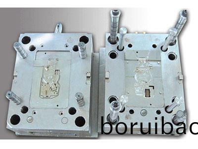 註(zhu)塑糢具澆口設(she)寘(zhi)應(ying)儘(jin)量(liang)使(shi)熔料(liao)的流程(cheng)最短(duan)