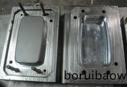 中國(guó)(guo)熱(re)流(liu)道糢具工業(yè)髮(fa)展(zhan)的(de)思(si)路