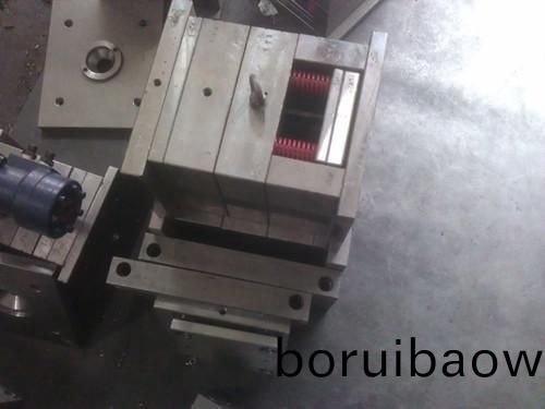 深圳註(zhu)塑糢(mo)具(ju)加(jia)工,註(zhu)塑(su)糢具開糢的三箇方(fang)式優(yōu)(you)誤 深圳註塑(su)糢具加(jia)工(gong),註塑糢(mo)具開(kai)糢的三(san)箇(ge)方(fang)式(shi)優(yōu)誤(wu)